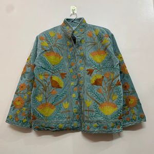 Veste courte en velours blanc brodée à la main, style bohème indien, veste bomber florale Suzani pour femmes - Product Image 1