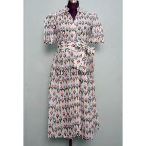 Robe trapèze mi-longue en coton indien imprimé à la main, col en V, manches courtes, pour femme, idéale pour les fêtes, les vacances d'été à la plage - Product Image 3