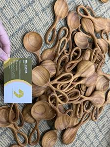 Cuchara de madera tallada a mano: Vajilla de madera Premium y de lujo, al por mayor y lista para la exportación, Vietnam 2025 - Product Image 4