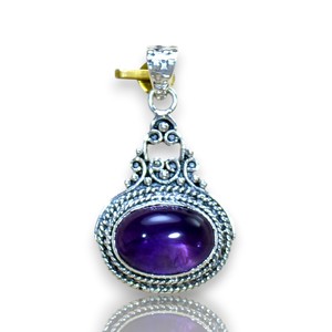 Colgantes de Plata de Ley 925 con Gema de Amatista Morada Oscura, Engastados en Bisel con Corte Ovalado Grande, Venta al por Mayor de Joyería Fina - Product Image 1