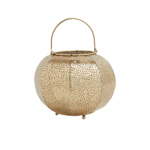 Lujosa Lámpara Marroquí Colgante para Velas, Jaula con Diseños Grabados Personalizados, Decoración Artesanal para Eid y Ramadán - Product Image 1