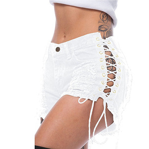 Shorts en jean taille haute déchirés avec lacets croisés sur le côté et ourlet déchiré, style gothique, pour femme - Product Image 3