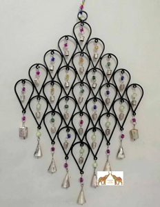 Campanas Antiguas de Metal Hechas a Mano con Forma de Lágrima para Decoración de Paredes Indias, Decoración Colgante para Interiores y Exteriores, y Estilo Rústico para el Hogar - Product Image 1