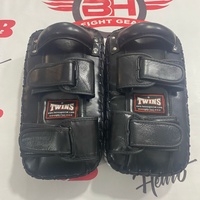 Bouclier de frappe personnalisé de qualité supérieure, grand bouclier incurvé pour la boxe, l'entraînement MMA, le Muay Thai, la boxe, le bouclier de frappe