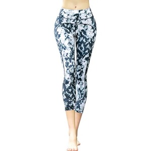 Leggings Capri Deportivos Tie-Dye Personalizados para Mujer con Decoración de Cristales, Pantalones de Yoga para Fitness - Product Image 6