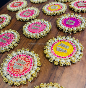 Plato de Madera para Rangoli Laxmi Charan al por Mayor, Diseño Art Deco Hecho a Mano, Decoración para el Hogar de Diwali, Regalo de Festividades, Regalo de Inauguración de Casa - Product Image 1