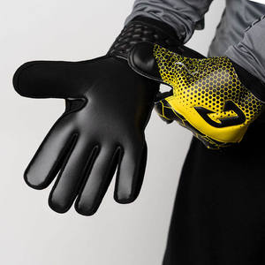 Wholesale Professional Soccer Goalkeeper Training <b>Gloves</b> <b>Disposable</b> and Breathable Latex Made From Durable Rubber - Product Image 3