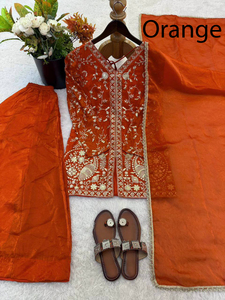 Hermoso Traje Sharara Gharara Rojo PinkCityBlocks para Mujer, Vestido de Fiesta de Seda Fendy con Bordado Tradicional, Inspirado en Bollywood, Étnico - Product Image 4