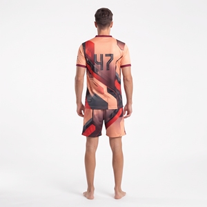 Camiseta de fútbol con cuello en V, manga corta y pantalón corto, diseño de sublimación personalizado, nombre del jugador, ajuste atlético - Product Image 3