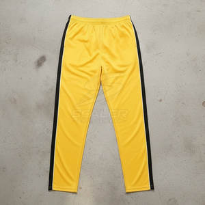 Uniforme de cricket pour hommes de qualité supérieure avec coupe décontractée, doublure intérieure douce et tissu lisse, parfait pour les équipes professionnelles - Product Image 6