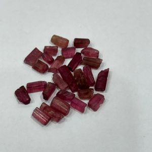 Pierres précieuses brutes de tourmaline rose naturelle de qualité supérieure, non taillées, non chauffées, taille libre, provenance Afghanistan, qualité AAAA, vente en gros - Product Image 1