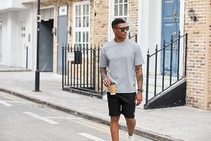 Ensembles de survêtements pour hommes, tenues 2 pièces, ensembles de sport, t-shirts décontractés et shorts, survêtement pour les voyages et les vacances d'été - Product Image 3