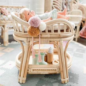 Table à langer en rotin pour poupées, bon prix, jouets naturels faits à la main pour enfants. - Product Image 3