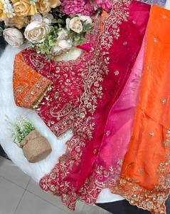 Sari en satin Fendy Rich Look avec broderie riche, bordure à sequins de 3 mm et chemisier cousu, réversible et protection solaire - Product Image 3