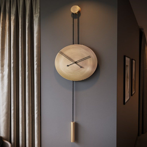 Horloge murale ronde en métal noir ajouré avec un design à lattes géométriques verticales, disponible à prix de gros. - Product Image 3