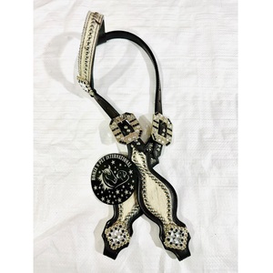 Ensemble de têtière et collier de poitrail pour cheval Western, en cuir noir, orné de strass et de motifs floraux, confortable et durable, pour l'équitation - Product Image 3