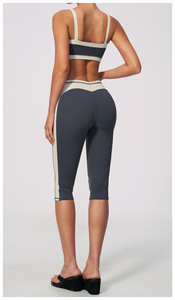 Gray Contrast Binding 2 Piece Yoga Set <b>High</b> Waist <b>Knee</b> Length Seamless Activewear Crew Neck Short Sleeve - Product Image 4