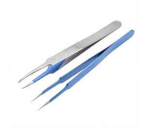 Pince à cils en gros en acier inoxydable à pointe incurvée pour cils en bande, cils en grappe et extensions - Product Image 5