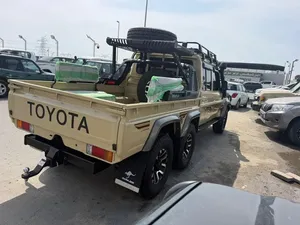 Meilleure offre LandCruiserS 70 Series Pickup |   RHD Diesel 4x4 |   Couleur dorée |   Véhicule utilitaire tout-terrain commercial - Product Image 4