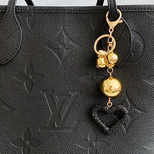Porte-clés en cristal It Girl Glam Heart Bauble - Product Image 4