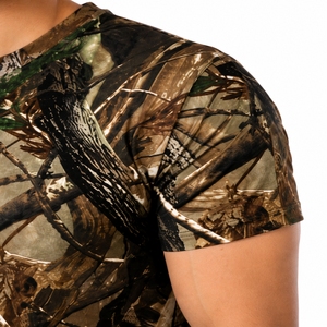Camiseta de rendimiento para hombre, camuflaje, manga corta, para caza y deportes, de primera calidad, de secado rápido, transpirable, para actividades al aire libre. - Product Image 3