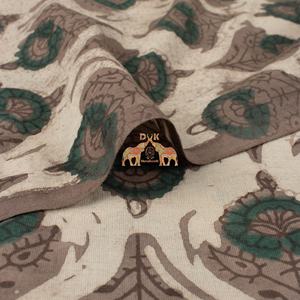 Tissus indiens imprimés à la main Dabu, imprimés à la cire florale, 100% coton pur et doux, pour la confection de robes - Product Image 5