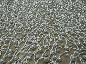 Tela de encaje de perlas blancas nueva 2026 para vestido de novia, bordado para vestido de novia, tela nupcial hecha a mano por fabricante - Product Image 4