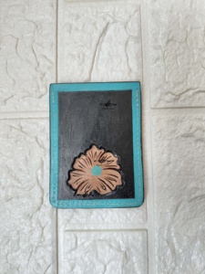 ที่ใส่บัตรเครดิตหนังสีเทอร์ควอยส์แบบตะวันตกใช้ได้หลายสไตล์สำหรับทุกเพศ - Product Image 5