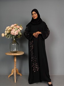 Vente en gros : Abaya longue élégante et modeste pour femme, robe musulmane pleine longueur pour la prière du Ramadan et tenue décontractée - Product Image 6