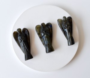 Ángeles de Labradorita Tallados en Cristal Natural de Color Gris, Estilo Europeo, para Arte y Coleccionismo - Product Image 1