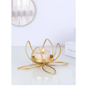 Candelabro de Metal de Lujo para Bodas y Eventos Festivos, Soporte de Hierro Dorado Pulido con Diseño Floral Vintage para Decoración del Hogar y Mesa - Product Image 3