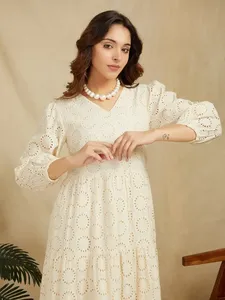 Nuevo Vestido Midi Boho de Verano con Cuello en V, Mangas Abullonadas, Bordado Calado, Corte Holgado en A, de Algodón, Informal - Product Image 3