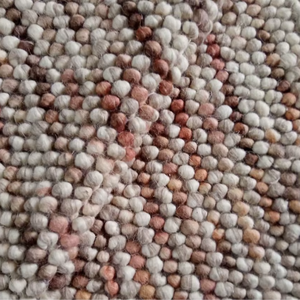 Tapis en laine fait main – Tapis en feutre épais aux tons terreux naturels pour salon, chambre et décoration intérieure - Product Image 5