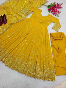 Robe Anarkali brodée jaune à manches longues, longueur ras du sol, avec dupatta, tenue de mariage traditionnelle indienne et pakistanaise - Product Image 4