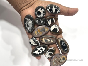 หินอัญมณีทรงหลวมผสมรูปร่างผสมขนาด20ถึง30มม. โดยประมาณจากใยแมงมุมธรรมชาติ - Product Image 3