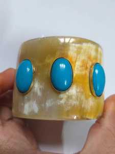 Bracelet manchette moderne en corne de vache vintage, forme animalière, bijoux chrétiens pour femme - Product Image 4