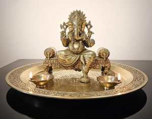 Grande statue de dieu en laiton |   Dieu hindou de la chance, décoration de temple domestique - Product Image 3