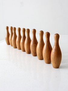 Jeu de quilles à neuf quilles en bois naturel poli fait main, design autoportant, pour intérieur/extérieur, jeu familial et pour enfants - Product Image 4