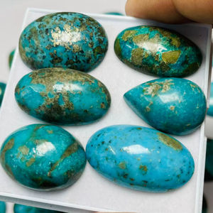 เทอร์ควอยซ์ธรรมชาติจากแอริโซนา คุณภาพระดับ AAA พร้อมประกายเงางาม สีสวยงาม งานขัดและขัดเงาอย่างดี เหมาะสำหรับทำเครื่องประดับ - Product Image 3