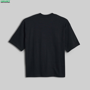 เสื้อยืดโอเวอร์ไซส์ ผ้าหนา พิมพ์ลายกราฟิก ทรงไหล่ตก - ซื้อเสื้อยืดผู้ชายผ้าฝ้ายคุณภาพสูงเนื้อหนัก - Product Image 2