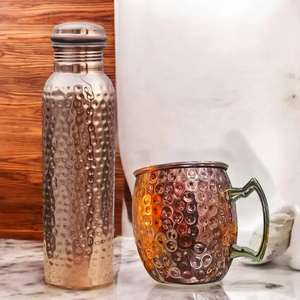 Large bouteille en cuivre étanche pour salle de sport, bureau et aventures en plein air Artisanat écologique par Tradebyd - Product Image 1