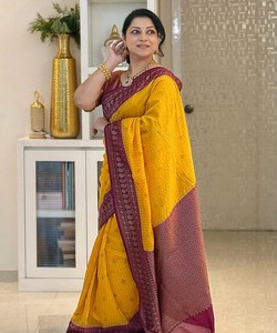 Sari Banarasi Amarillo con Borde Marrón, Prenda Informal para Mujer, Largo hasta el Suelo, Sin Arrugas, de Secado Rápido, 85169 TWT 1095 - Product Image 2