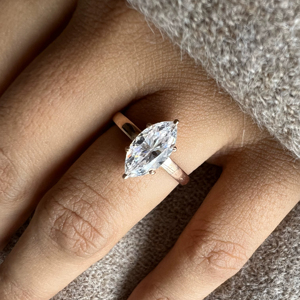 Bague en or avec moissanite taille marquise 14K 18K, bague de fiançailles pour femme, bague de mariage solitaire, bijoux minimalistes en or - Product Image 2