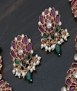 Ensemble collier et boucles d'oreilles en laiton plaqué or de qualité supérieure, style classique, avec jade véritable et Kempu antique, idéal pour fiançailles, mariage ou comme cadeau de fête - Product Image 3