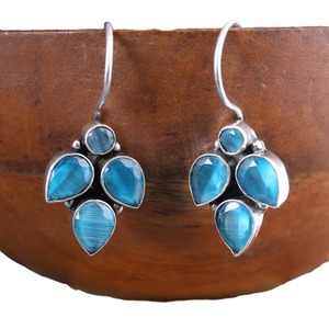 Boucles d'oreilles pendantes en argent oxydé avec pierres œil-de-chat, vente en gros |   Boucles d'oreilles multicolores faites à la main de style bohème pour femmes - Product Image 1