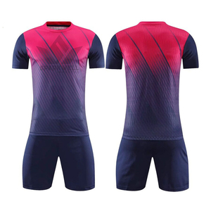 Conjunto de Camiseta de Fútbol para Hombre con Degradado Azul y Rojo, Manga Corta, Cuello Redondo, Poliéster que Absorbe la Humedad, Ajuste Atlético, para Todas las Temporadas, Personalizable - Product Image 2