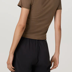 T-shirt à manches courtes confortable, collection été, avec logo, service OEM, design décontracté, coupe ample pour femmes, couleur unie, matière douce - Product Image 5