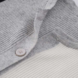 Cómodo Cárdigan Informal de Invierno de Algodón para Mujer de Talla Grande con Botones Cubiertos, Estilo Fraternidad Griega - Product Image 2