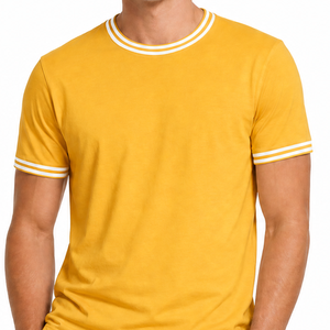 Camiseta de cuello redondo para hombre, color amarillo mostaza con cuello acanalado de doble franja blanca, manga corta, muy vendida. - Product Image 2