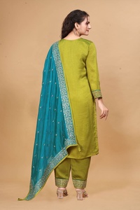Nouveau Salwar Kameez de créateur, prêt-à-porter, avec broderie fantaisie et sequins, en soie Vichitra, pour soirée, séchage rapide - Product Image 4